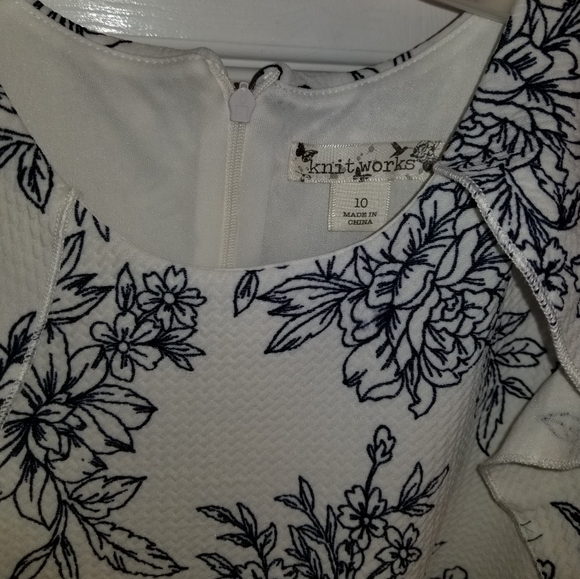 2Girls Spring Dresses size 10 - Picture 7 of 8